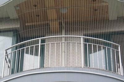 阳台隐形防护网